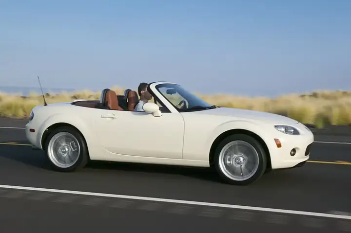 2008 Mazda Mx-5 Miata: Mức Tiêu Thụ Nhiên Liệu (mpg) Chi Tiết