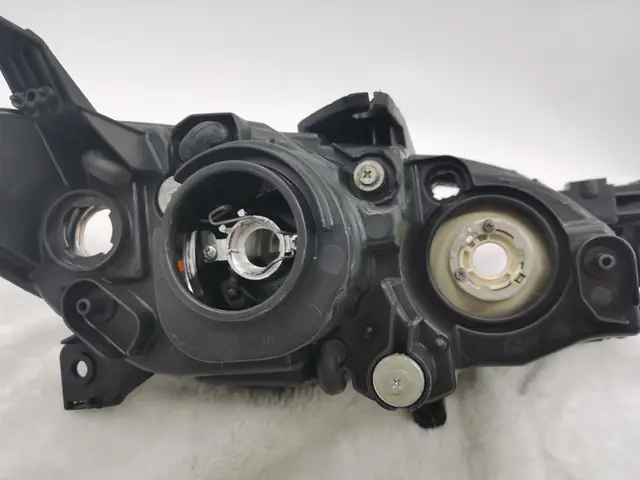 2009 Mazda 3 Headlight Assembly: Hướng Dẫn Chi Tiết Lựa Chọn Và Lắp Đặt