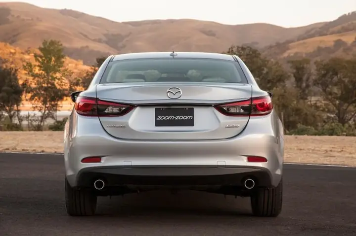 So Sánh Giá Và Phiên Bản Mazda 6 2017 Cho Người Mua Xe Cũ
