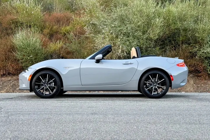 2018 Mazda Mx-5 Miata: Hướng Dẫn Toàn Diện Tìm Xe Tại Edmonton