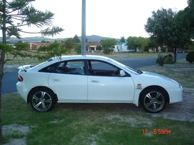 Mua Mazda 323 1997: Hướng Dẫn Chọn Xe Cũ Giá Tốt