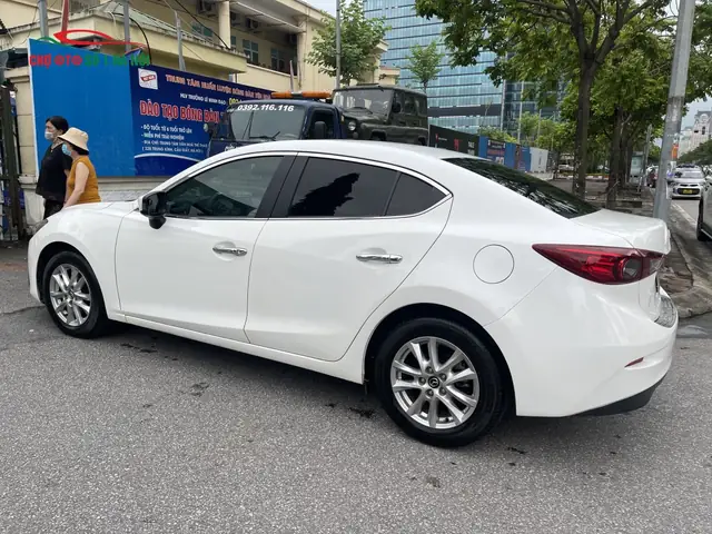 So Sánh Giá Và Ưu Nhược Điểm Các Phiên Bản Mazda 3 Cũ Cho Người Mua