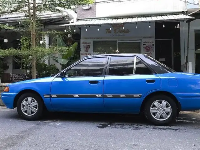 Mazda 323 Đời 95: Cơn Sốt Xe Cũ Hút Hồn Dân Chơi Việt Nam