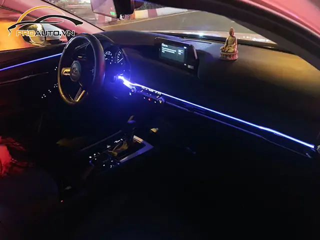 Biến Hóa Khoang Nội Thất Mazda 3: Khám Phá Bộ Đèn Led Độc Đáo