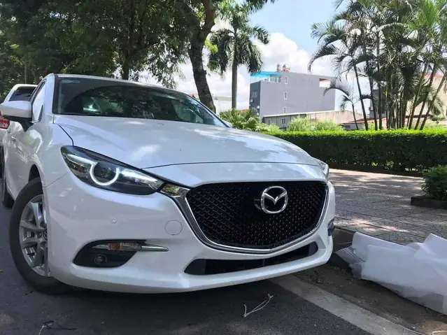 Hướng Dẫn Lắp Đặt Mặt Ca Lăng Mazda 3 – Chọn Vật Liệu, Mẫu Thiết Kế & Mua Uy Tín