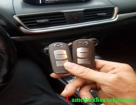 Các Chức Năng Trên Chi Tiết Khóa Mazda 3: Hướng Dẫn Toàn Diện Cho Người Lái