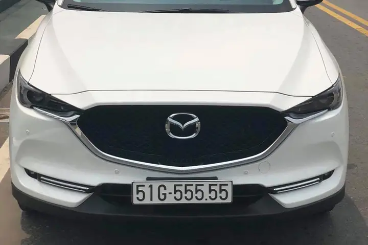 Hướng Dẫn Chi Tiết Cách Gắn Biển Số Xe Mazda 3 Đúng Cách