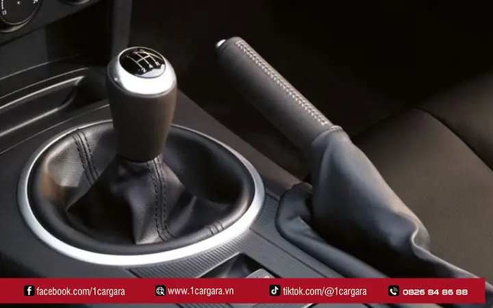 Hướng Dẫn Chi Tiết Cách Gạt Thắng Tay Mazda 2: An Toàn & Hiệu Quả