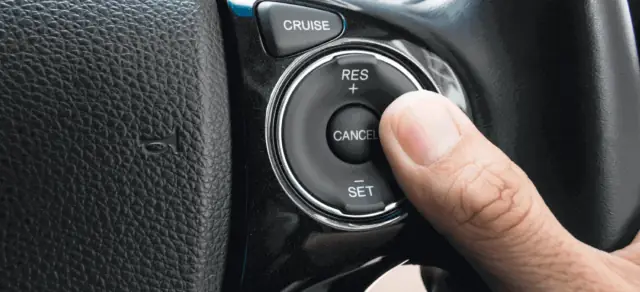 Cách Sử Dụng Cruise Control Trên Mazda 3: Hướng Dẫn Chi Tiết Cho Tài Xế