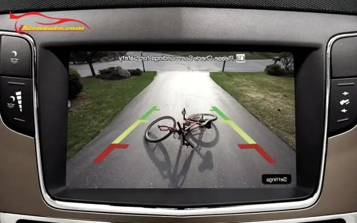 Camera Lùi Mazda 3 Không Hiển Thị: Nguyên Nhân & Cách Khắc Phục Hiệu Quả