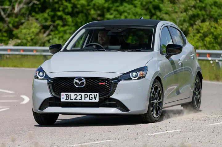 Đánh Giá Chi Tiết Mazda 2: Xe Đô Thị Nhật Bản Đáng Cân Nhắc Nhất 2026?