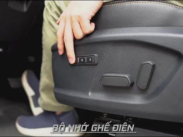 Hướng Dẫn Chi Tiết Cách Chỉnh Độ Cao Ghế Lái Xe Mazda 3