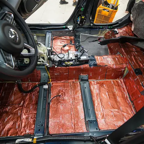 Chống Ồn Cửa Mazda 6: Giải Pháp Toàn Diện Cho Không Gian Lái Yên Tĩnh