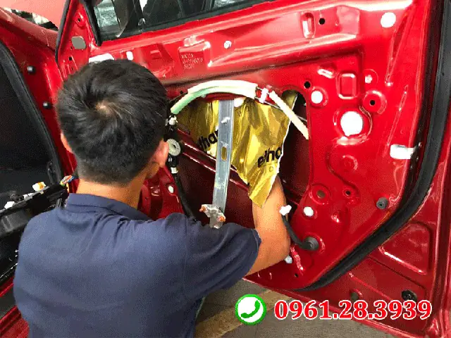 Chống Ồn Cửa Mazda 6: Giải Pháp Toàn Diện Cho Không Gian Lái Yên Tĩnh