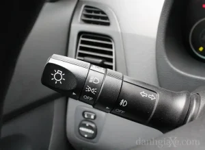 Hướng Dẫn Chi Tiết Cách Chỉnh Đèn Mazda 3: Nâng Cao An Toàn & Thẩm Mỹ