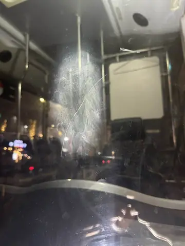 Tài Xế Mazda Cầm Dao Chém Lốp Xe Buýt: Vụ Việc Và Hình Phạt Tài Xế Mazda Cầm Dao Chém Lốp Xe Buýt: Vụ Việc Và Hình Phạt