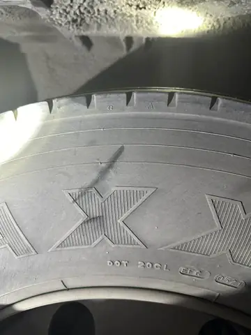 Tài Xế Mazda Cầm Dao Chém Lốp Xe Buýt: Vụ Việc Và Hình Phạt Tài Xế Mazda Cầm Dao Chém Lốp Xe Buýt: Vụ Việc Và Hình Phạt