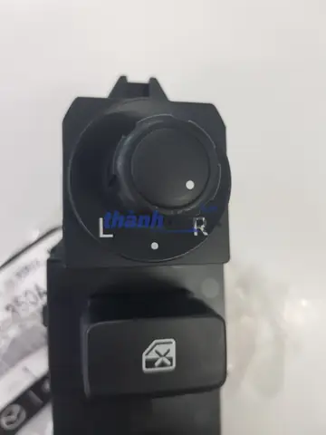 Công Tắc Điều Chỉnh Gương Xe Mazda 3: Hướng Dẫn Chi Tiết Và Lưu Ý Quan Trọng