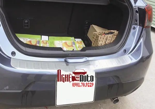 Hướng Dẫn Lắp Đặt & Chọn Cốp Sau Mazda 2 Cho Chủ Xe