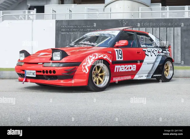 Custom Mazda 323: Hướng Dẫn Toàn Diện Từ A Đến Z