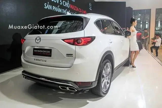 Dán Chữ Mazda 2.5 Premium: Hướng Dẫn Chi Tiết & Lưu Ý Quan Trọng