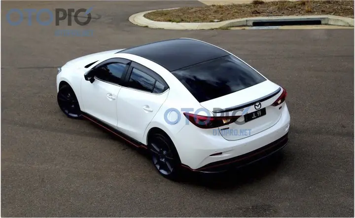 Dán Nóc Xe Cho Mazda 3: Hướng Dẫn Chi Tiết & Những Điều Cần Biết