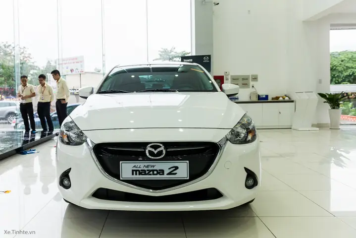 Đánh Giá Mazda 2 Skyactiv Hatchback 2016: Chi Tiết Toàn Diện Cho Người Tiêu Dùng Việt