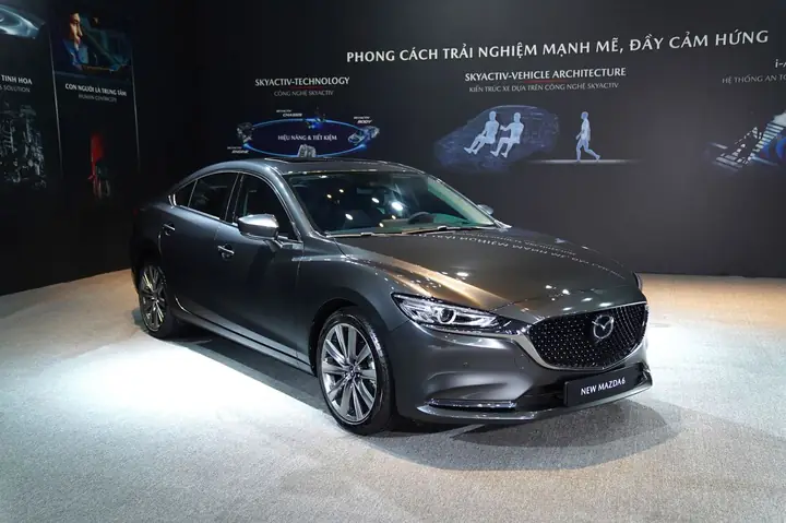 Đánh Giá Mazda 6 Tiêu Chuẩn: Chi Tiết Từ Thiết Kế Đến Vận Hành