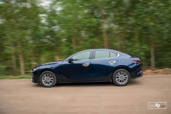 Đánh Giá Vận Hành Xe Mazda 3: Những Điều Cần Biết Trước Khi "chốt Đơn"