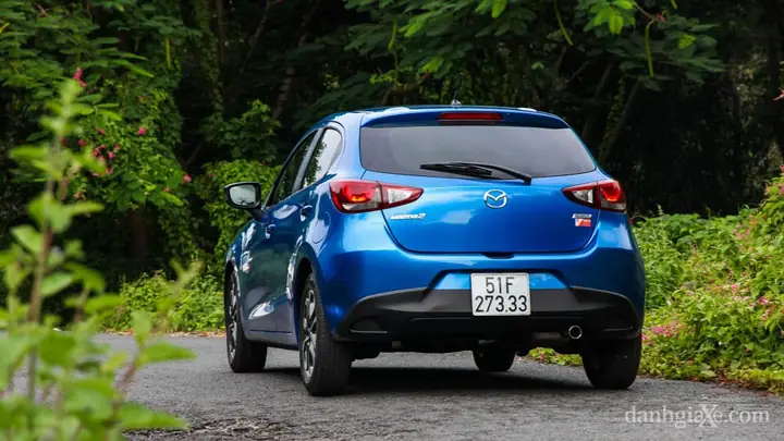 Đánh Giá Xe Mazda 2 Hatchback 2015: Chi Tiết, Ưu Nhược Điểm & Kinh Nghiệm Mua
