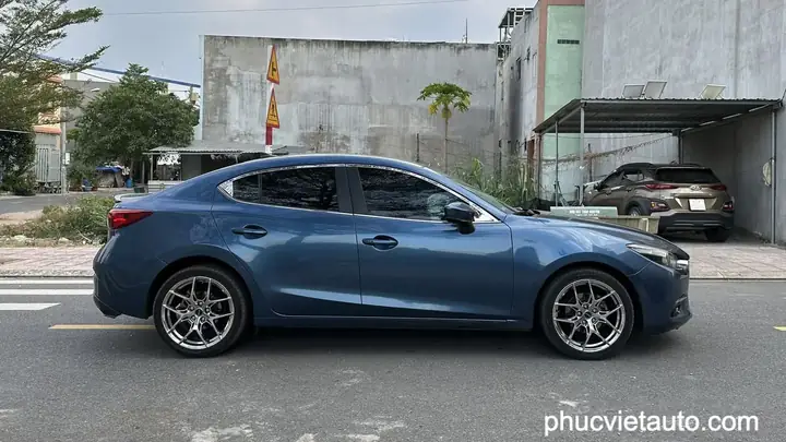 Đánh Giá Xe Mazda 3 1.5 Fl: Chi Tiết Từ Ngoại Thất Đến Vận Hành