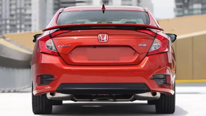 Đầu Mazda 3 Đuôi Civic: Khám Phá Sự Tinh Tế Và Đa Dạng Trong Thế Giới Xe Hơi