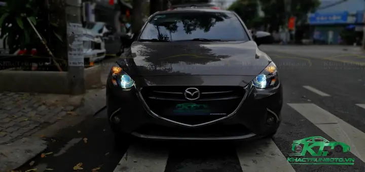 Độ Đèn Siêu Sáng Cho Mazda 2: Nâng Cấp Ánh Sáng Tối Ưu Cho Hành Trình