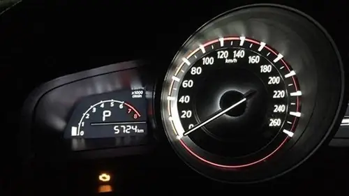 Đồng Hồ Báo Xăng Xe Mazda 3: Hiểu Rõ & Khắc Phục Sự Cố