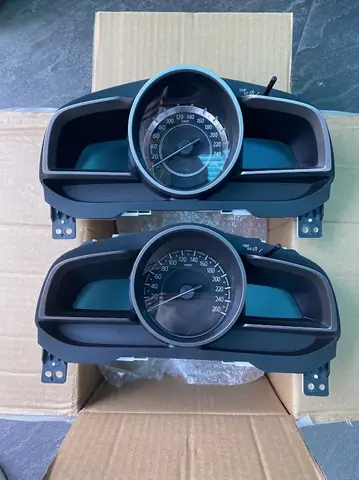 Đồng Hồ Hub Cho Xe Mazda 3: Nâng Cấp Trải Nghiệm Lái Xe Toàn Diện