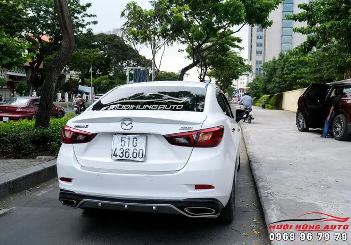 Hướng Dẫn Lắp Đuôi Gió Mazda 2 – Bước Đầu Tối Ưu Cánh Lướt Gió