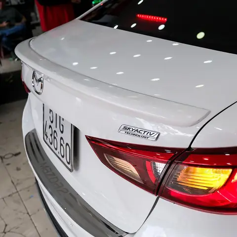 Hướng Dẫn Lắp Đuôi Gió Mazda 2 – Bước Đầu Tối Ưu Cánh Lướt Gió