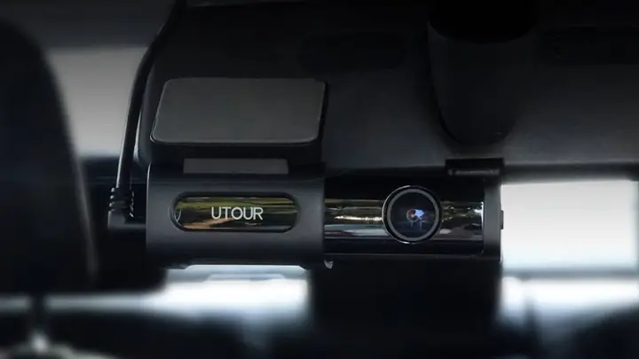 Gắn Camera Hành Trình Blackvue Cho Mazda 3: Hướng Dẫn Chi Tiết & Lựa Chọn Thông Minh