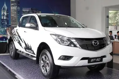 Giá Lăn Bánh Xe Bán Tải Mazda: Tổng Hợp Chi Phí Cập Nhật Mới Nhất