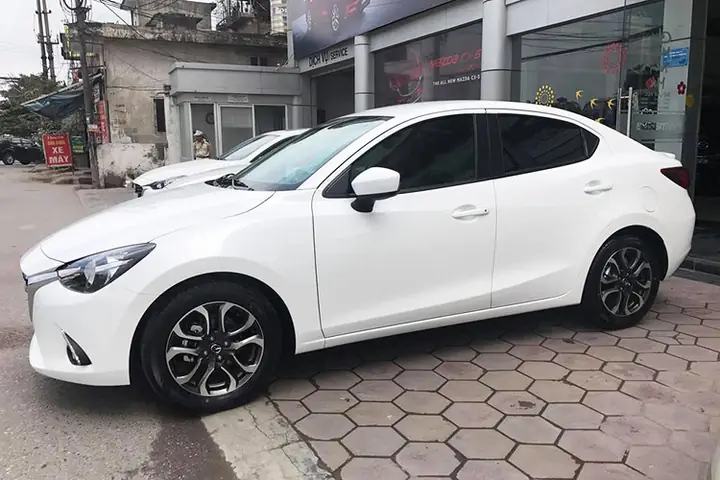 Giá Xe Mazda Nhập Khẩu Từ Indonesia: Tổng Quan Và Những Điều Cần Biết