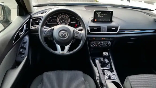 Hack Mazda 3: 15 Mẹo Vàng Tối Ưu Hóa Trải Nghiệm Lái Xe