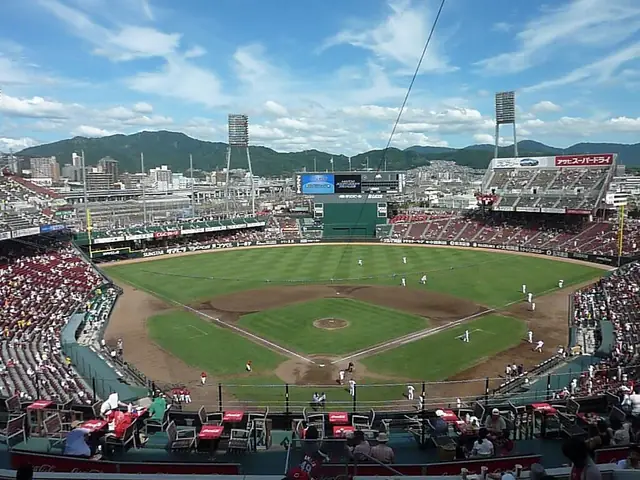 Khám Phá Hai Biểu Tượng Thể Thao Nhật Bản: Sân Vận Động Hanshin Koshien Và Mazda Zoom-zoom Hiroshima