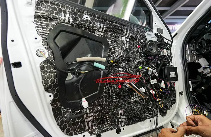 Hệ Thống Âm Thanh Mazda 3: Nâng Cấp Trải Nghiệm Âm Nhạc Trên Xe