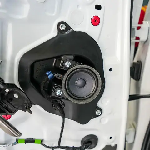 Hệ Thống Âm Thanh Mazda 3: Nâng Cấp Trải Nghiệm Âm Nhạc Trên Xe