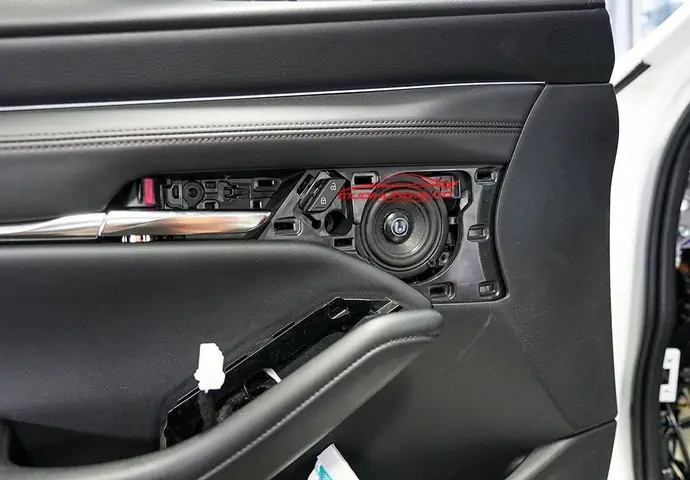 Hệ Thống Âm Thanh Mazda 3: Nâng Cấp Trải Nghiệm Âm Nhạc Trên Xe