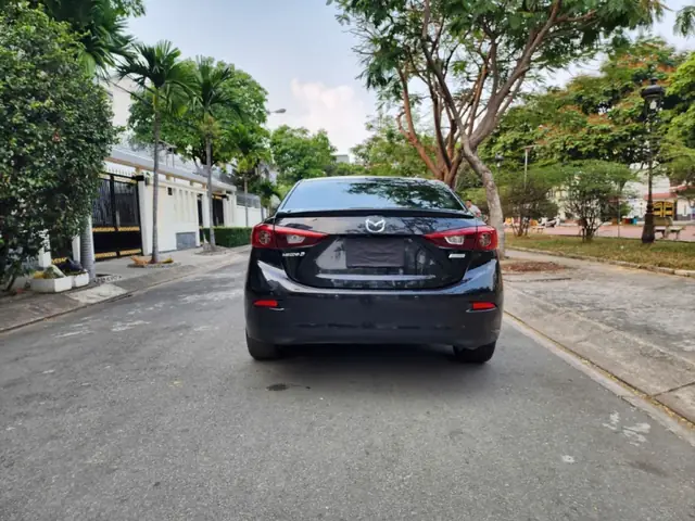 Mazda 3 2019 Màu Đen: Vẻ Đẹp Tinh Tế & Đầy Lôi Cuốn