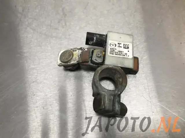 Cảm Biến Nắp Capo Mazda 3: Nguyên Nhân Lỗi Pin Yếu Và Cách Khắc Phục