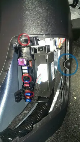 Hộp Cầu Chì Xe Mazda 3: Vị Trí, Chức Năng Và Cách Xử Lý Khi Gặp Sự Cố