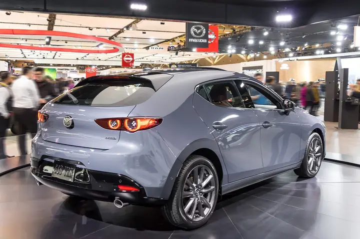 Chi Phí Bảo Hiểm Xe Mazda 3: Yếu Tố Ảnh Hưởng Và Cách Tối Ưu