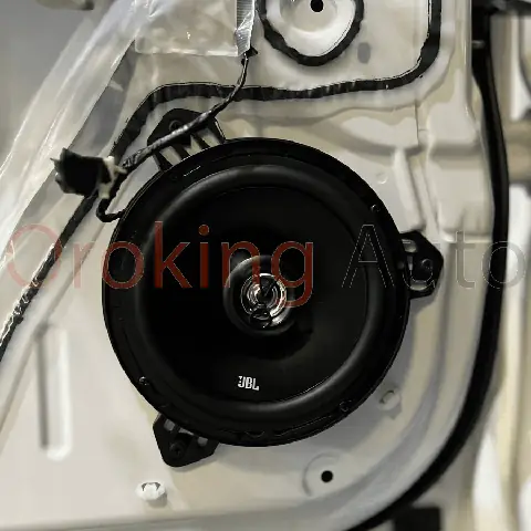 Hướng Dẫn Chi Tiết Cách Thay Loa Cửa Cho Mazda Bt50